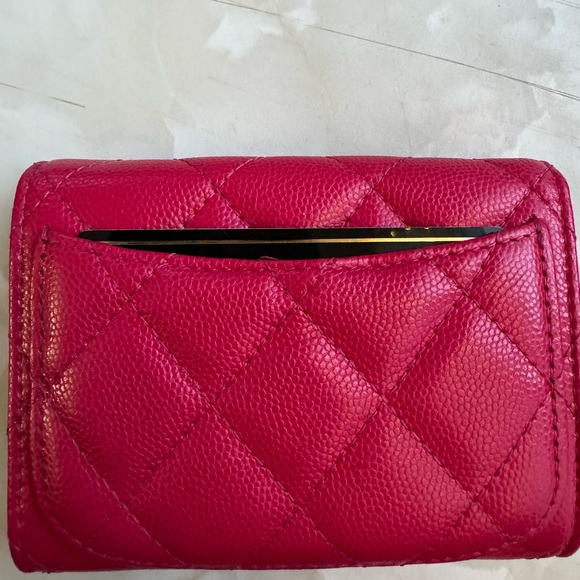 Rare Chanel card holder XL Reissue Raspberry color - Picture 2 of 15